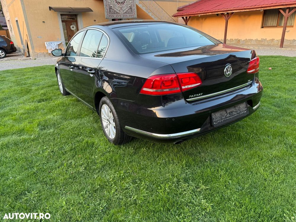 Volkswagen Passat 1.6 TDI BlueMotion Technology Highline - 11