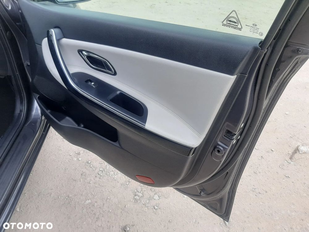 Kia Ceed 1.6 GDI Platinum Edition - 24