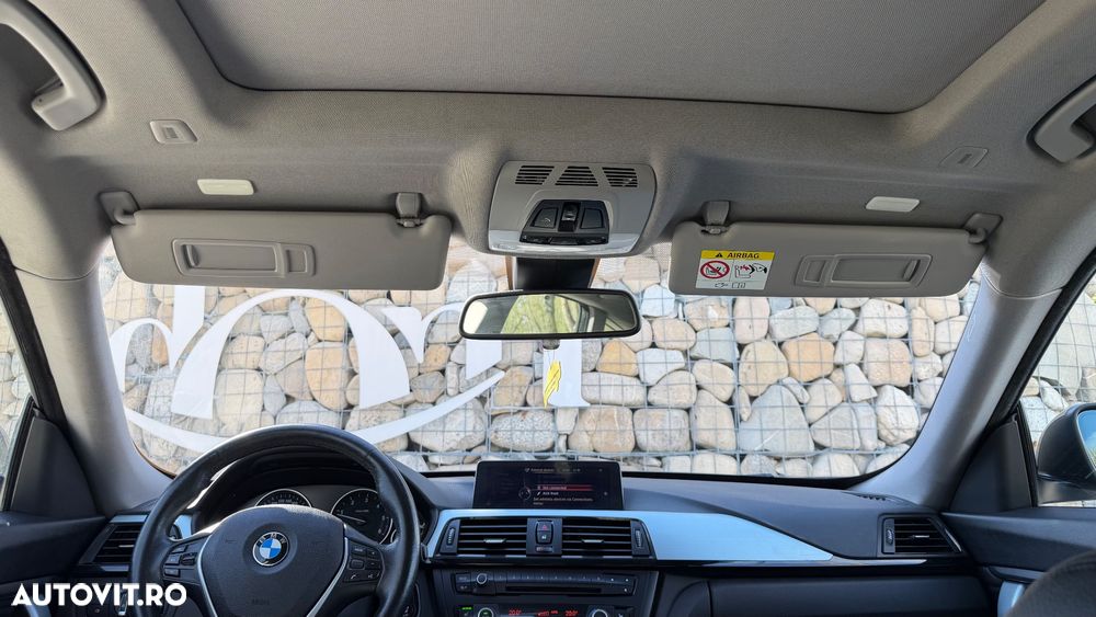 BMW Seria 3 320d Aut. Sport Line - 29