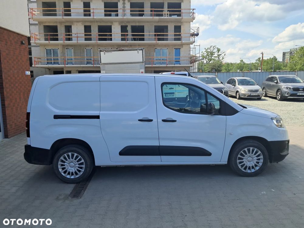 Toyota Proace City Van Long - 6