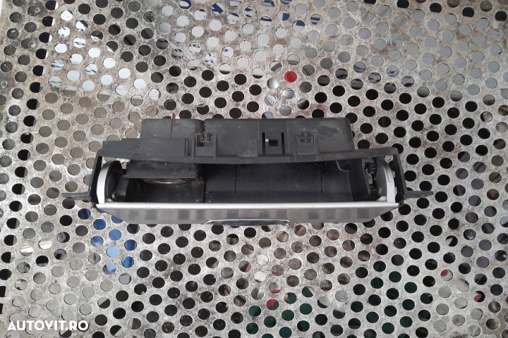 Scrumiera fata Ford Mondeo MK4 [2007 - 2010] wagon 2.0 TDCi DPF MT (1 - 3