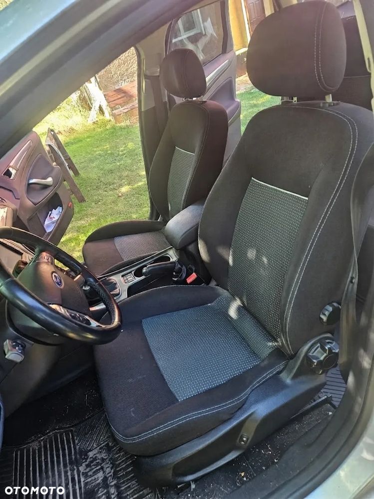 Ford Mondeo 2.0 TDCi Ambiente - 10