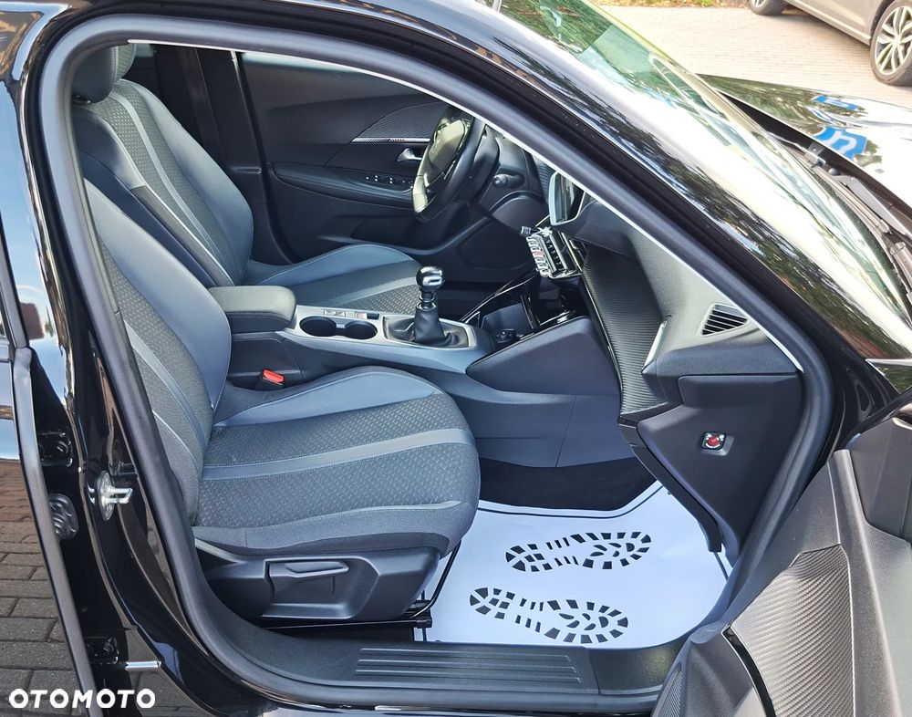 Peugeot 2008 1.2 PureTech Allure Pack S&S - 22