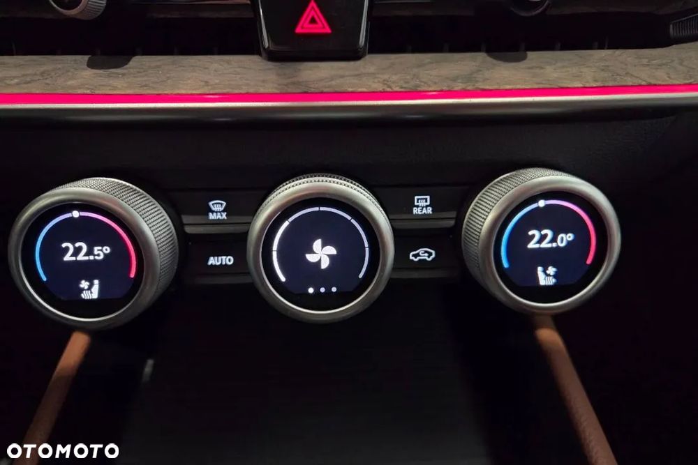 Skoda Superb 2.0 TSI 4x4 L&K DSG - 18