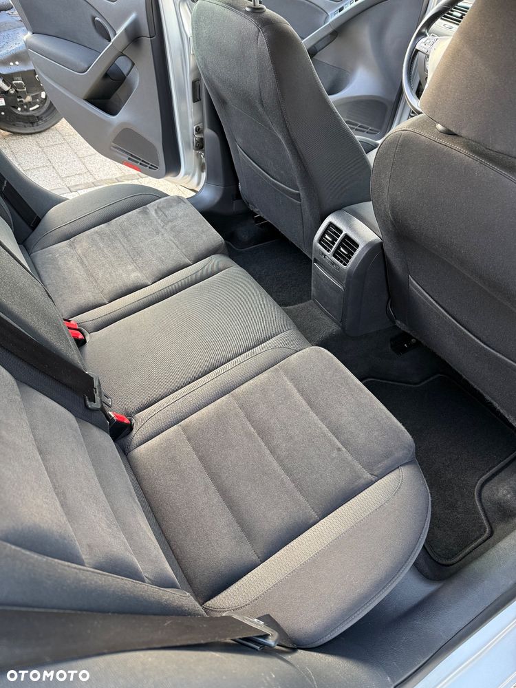 Volkswagen Golf 1.4 TSI Highline - 17