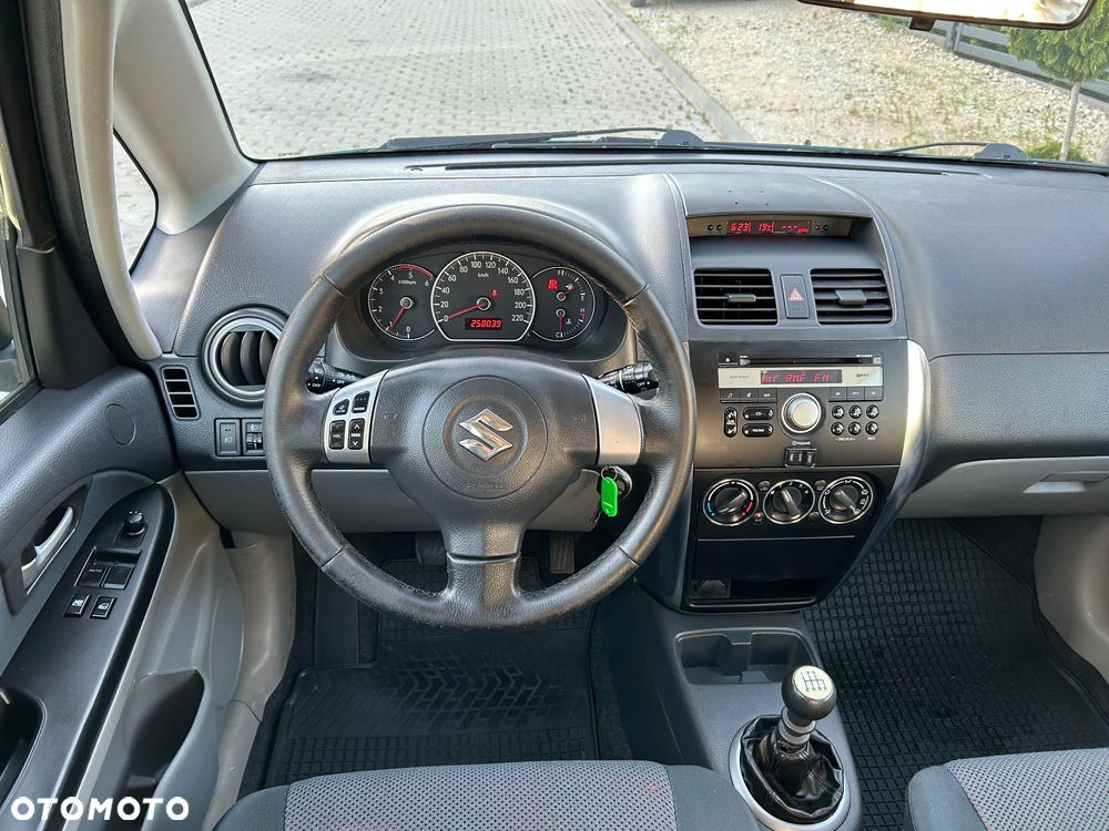 Suzuki SX4 - 22