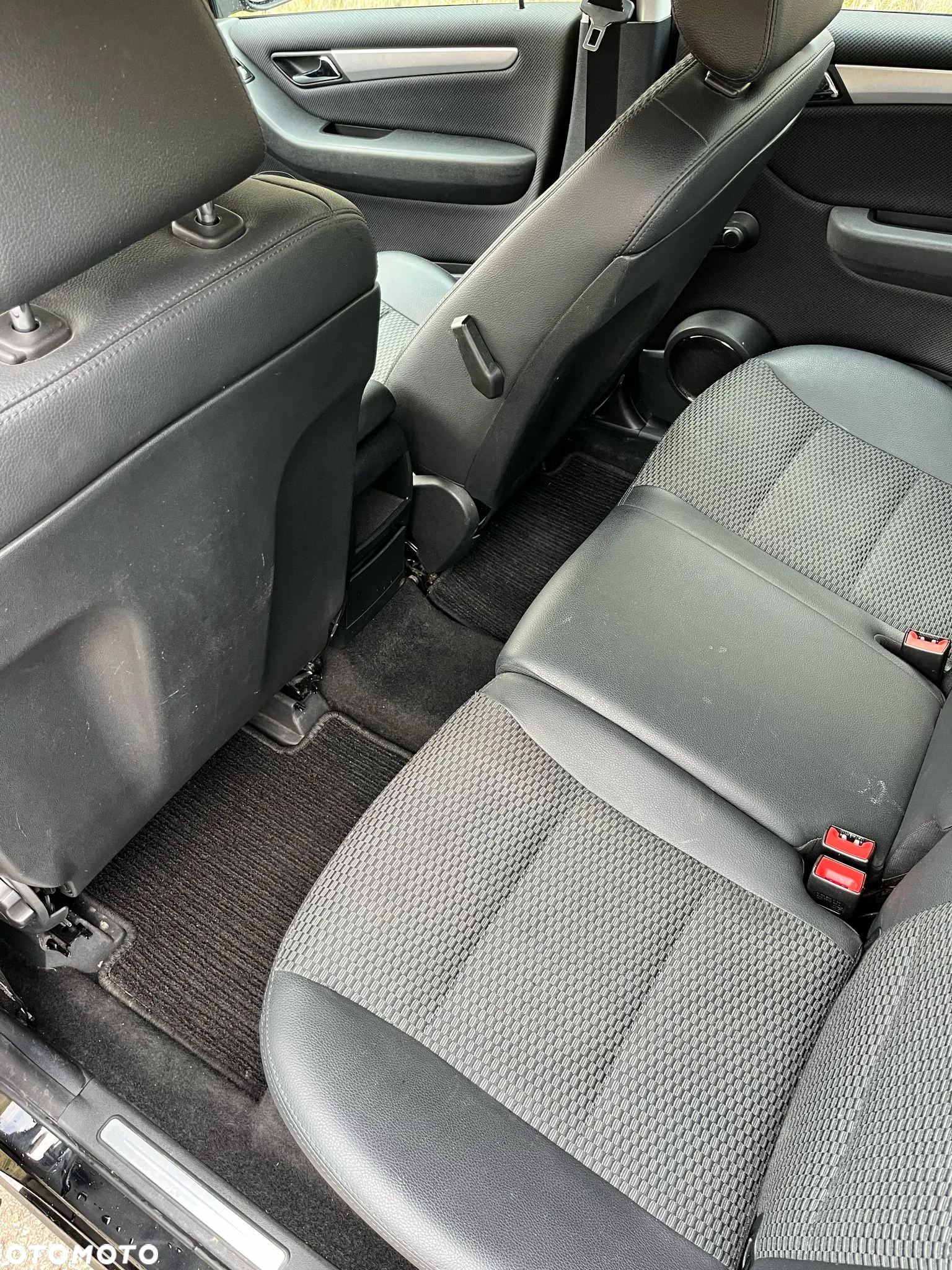 Mercedes-Benz Klasa A 160 BlueEFFICIENCY Avantgarde Special Edition - 17