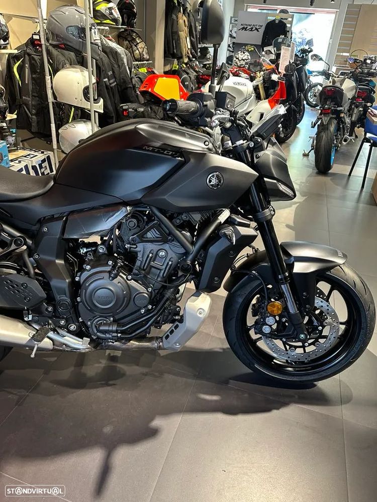 Yamaha MT-07 - 4