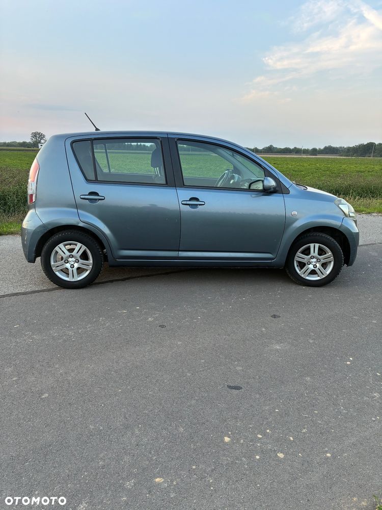 Daihatsu Sirion 1.3 - 4