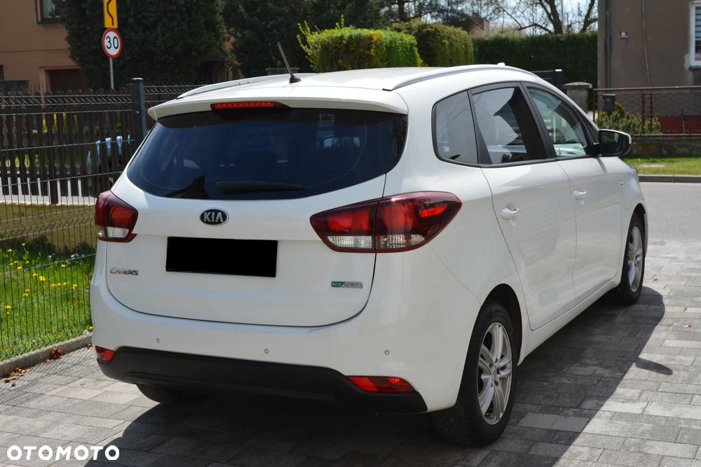 Kia Carens 1.7 CRDi 115 Dream Team Edition - 16