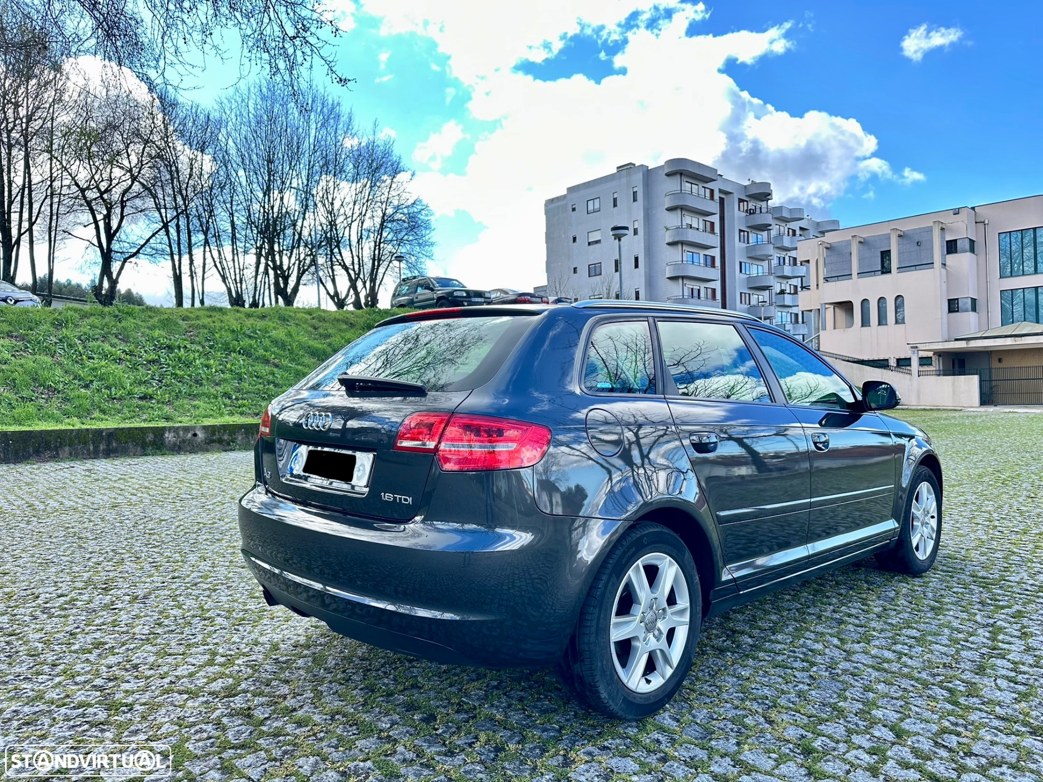 Audi A3 Sportback 1.6 TDI Attraction - 8