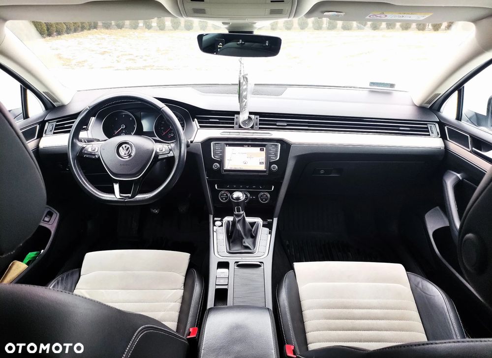 Volkswagen Passat - 5