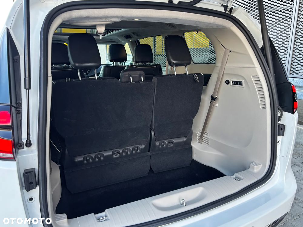 Chrysler Pacifica - 16
