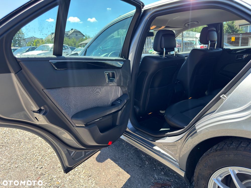 Mercedes-Benz Klasa E 250 CGI BlueEFFICIENCY Avantgarde - 17