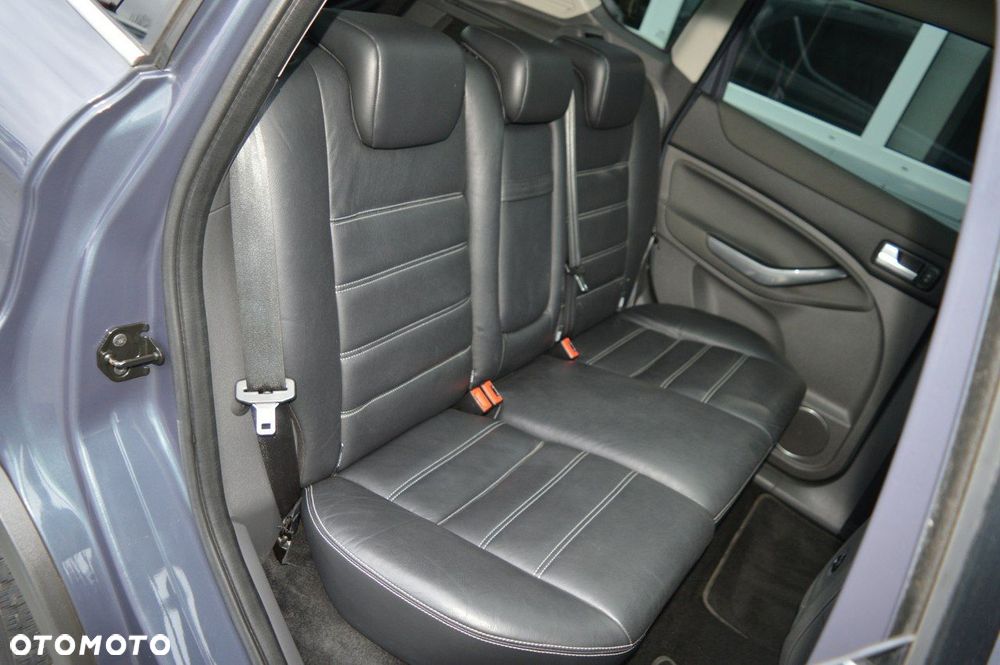 Ford Kuga 2.0 TDCi 2x4 Titanium - 28