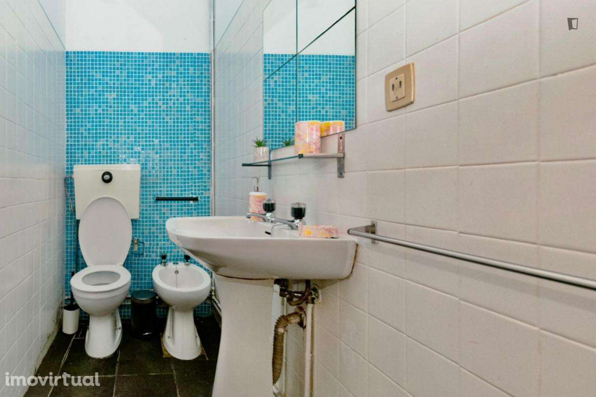 Quarto - localizado em Paranhos Porto - Grande imagem: 2/16