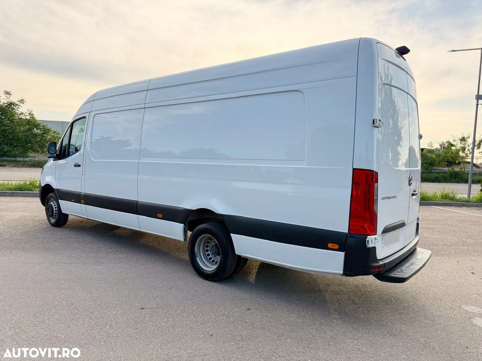 Mercedes-Benz Sprinter - 3