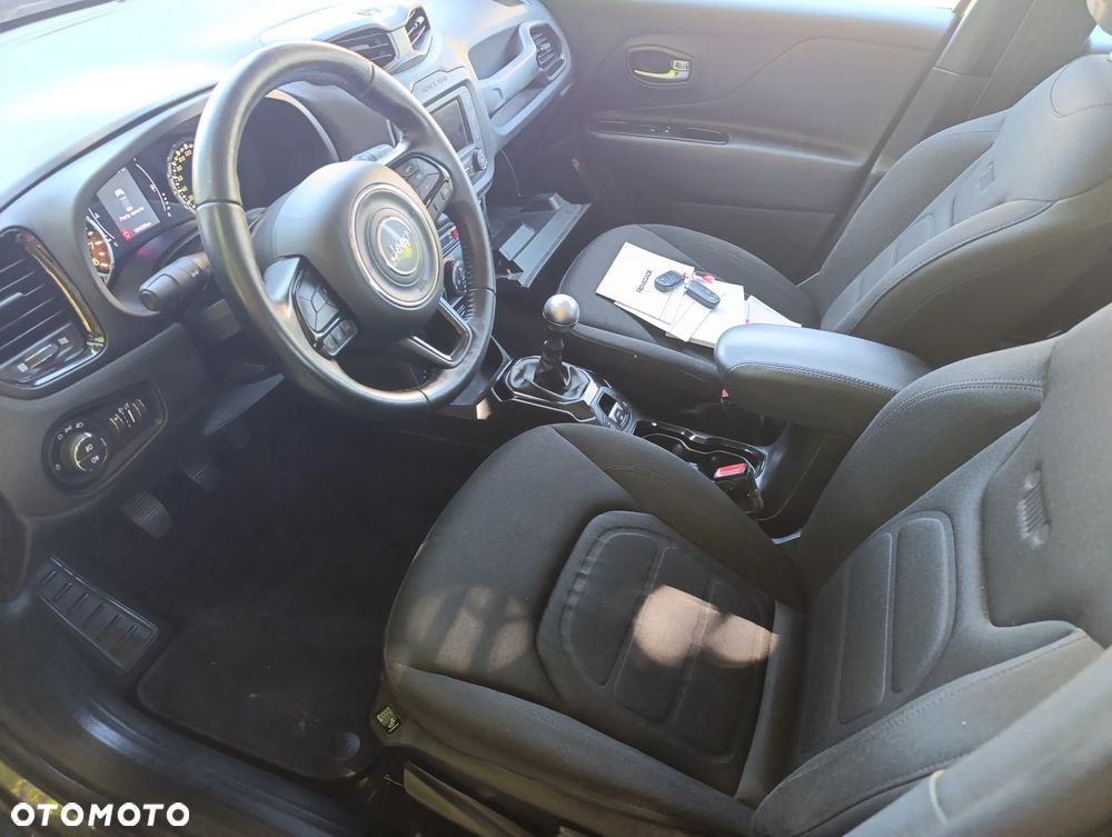 Jeep Renegade 1.6 E-TorQ Longitude - 11