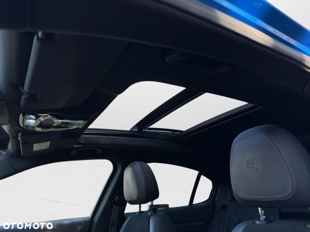 Alfa Romeo Stelvio - 22
