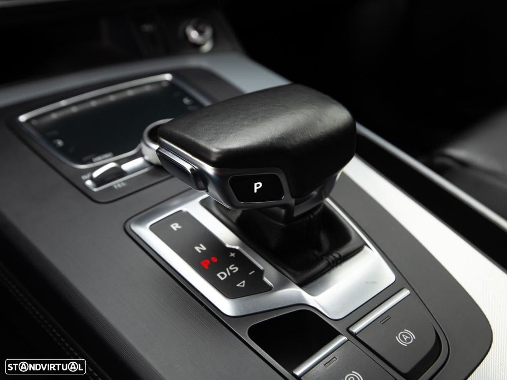 Audi Q5 2.0 TDI quattro S-line S-tronic - 24