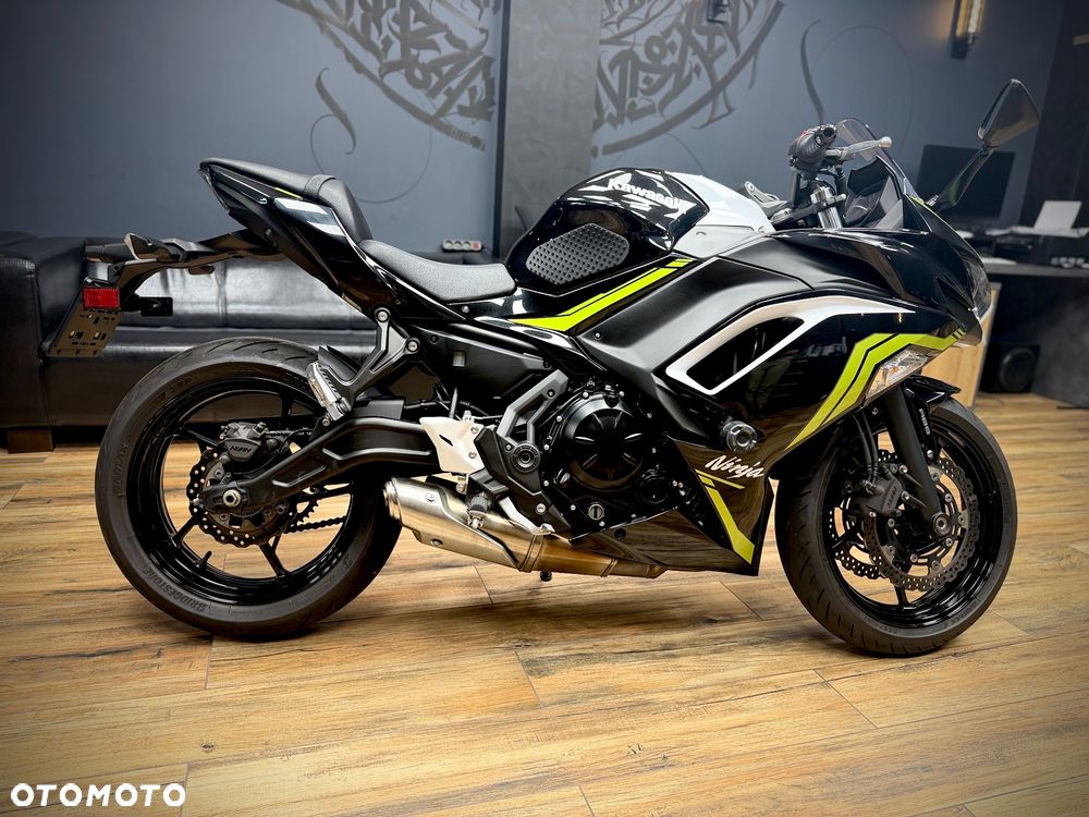 Kawasaki Ninja - 4