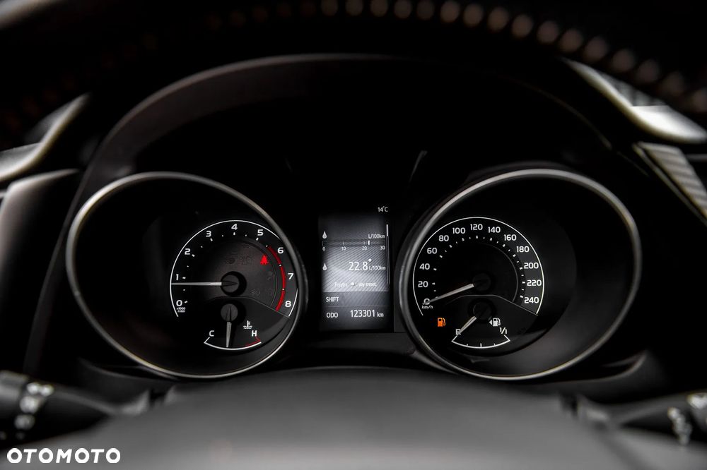 Toyota Auris 1.2 T GPF Premium - 17