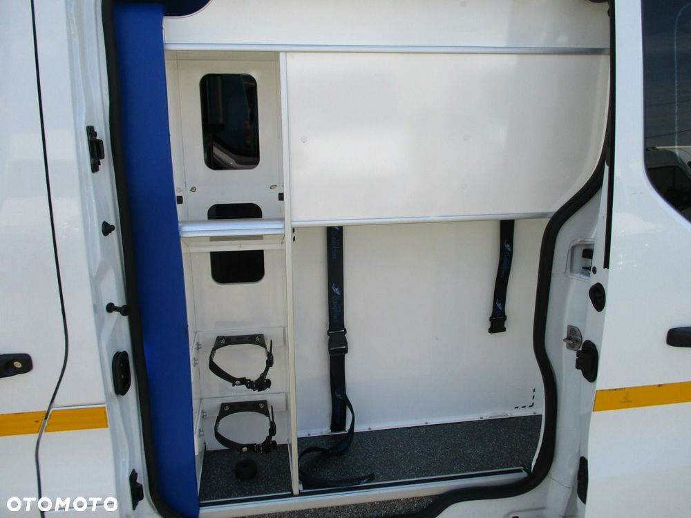 Opel Vivaro - 11