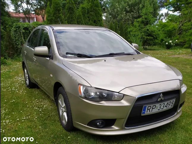 Mitsubishi Lancer 1.8 Invite - 1