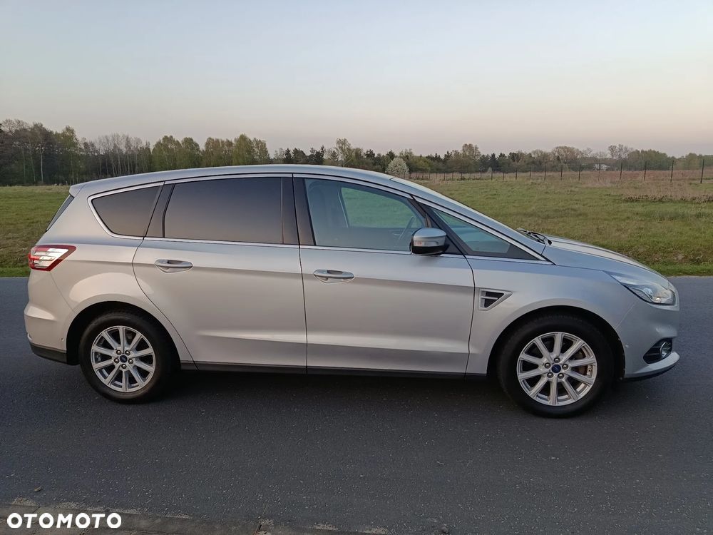 Ford S-Max - 26