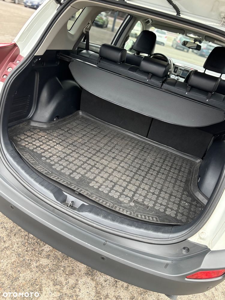 Toyota RAV4 2.2 D-4D Premium - 17