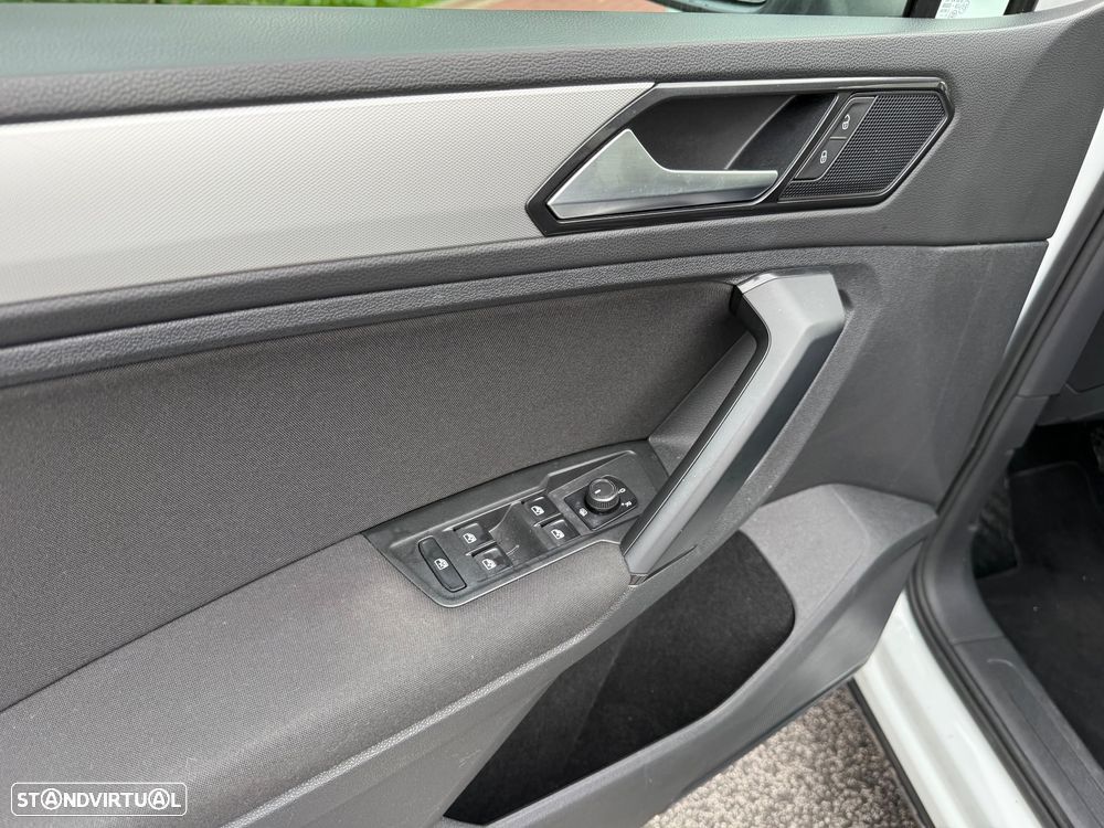 VW Tiguan 1.6 TDI Tech - 13