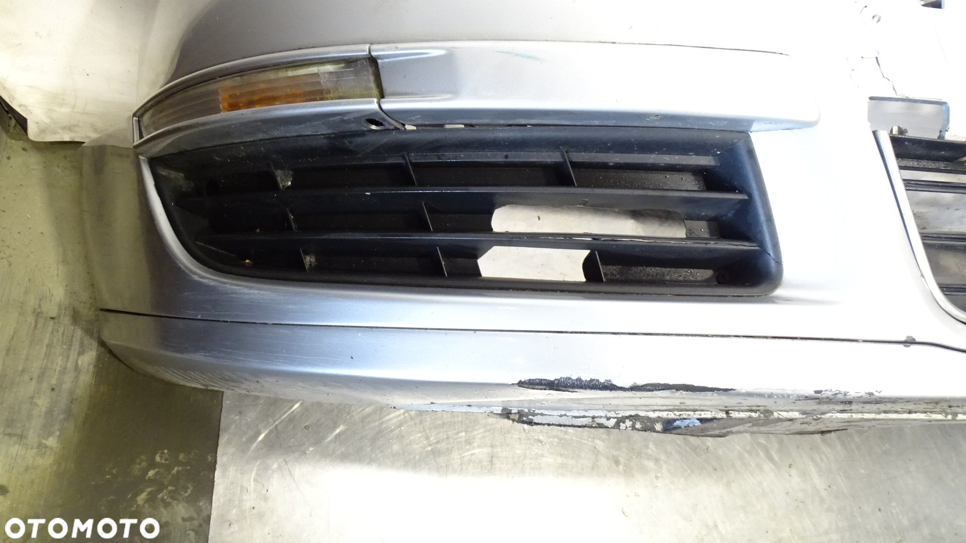ZDERZAK PRZEDNI VOLKSWAGEN PASSAT B6 2.0TDI LA7W - 3