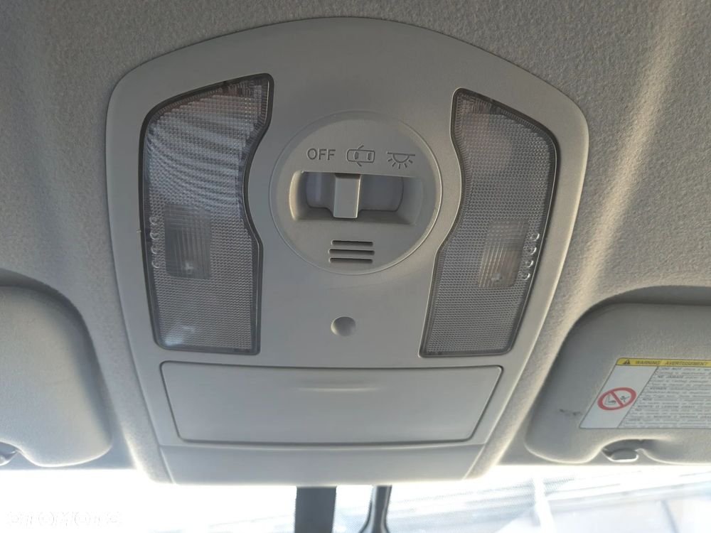 Toyota Prius 1.5 VVT-i Prestige - 21