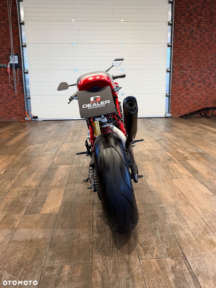 Ducati 999 - 4