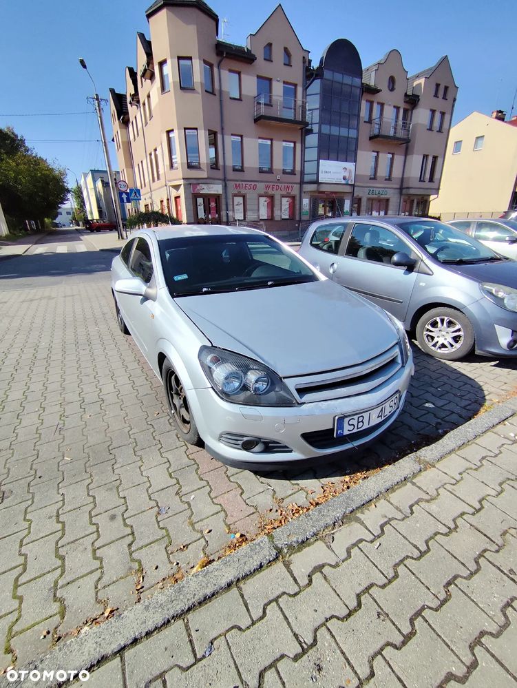 Opel Astra III GTC 2.0 T Sport - 1