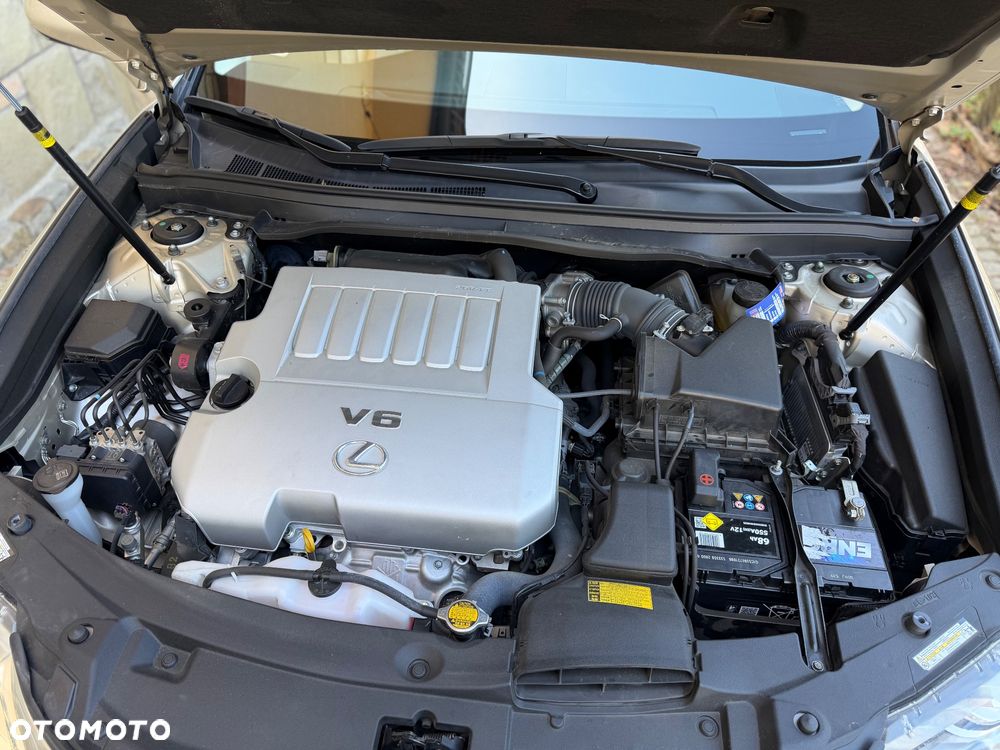Lexus ES - 4