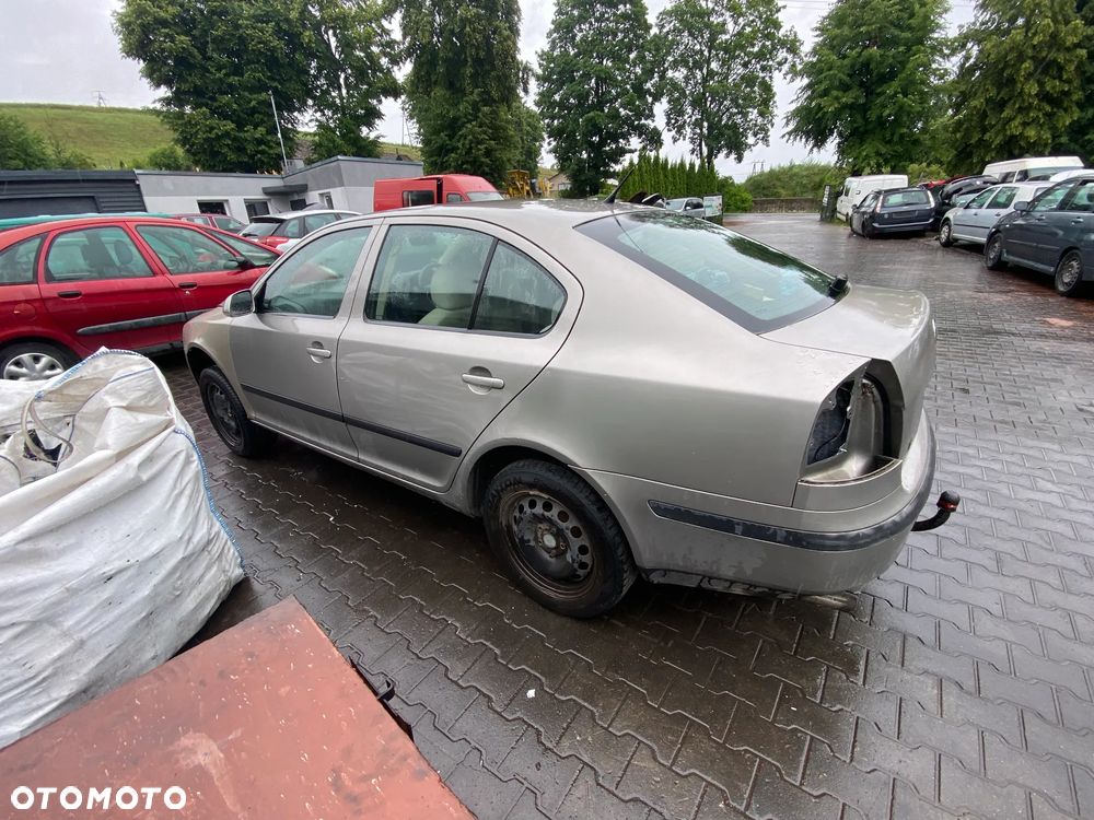 Skoda Octavia II na części - 1