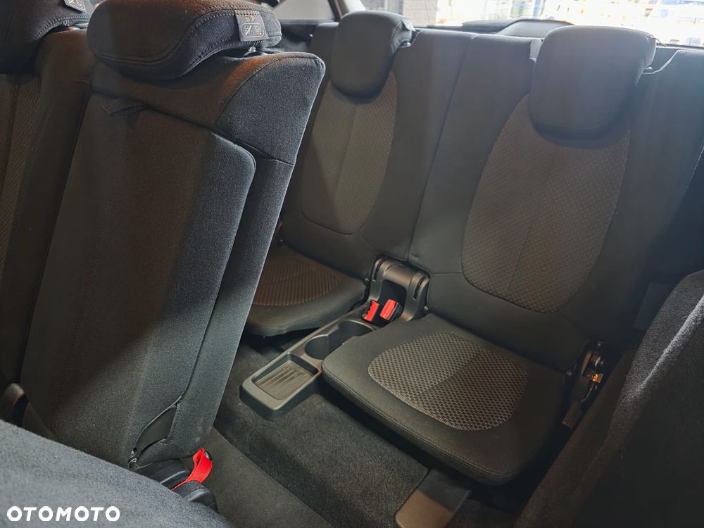 BMW Seria 2 218d GT - 11