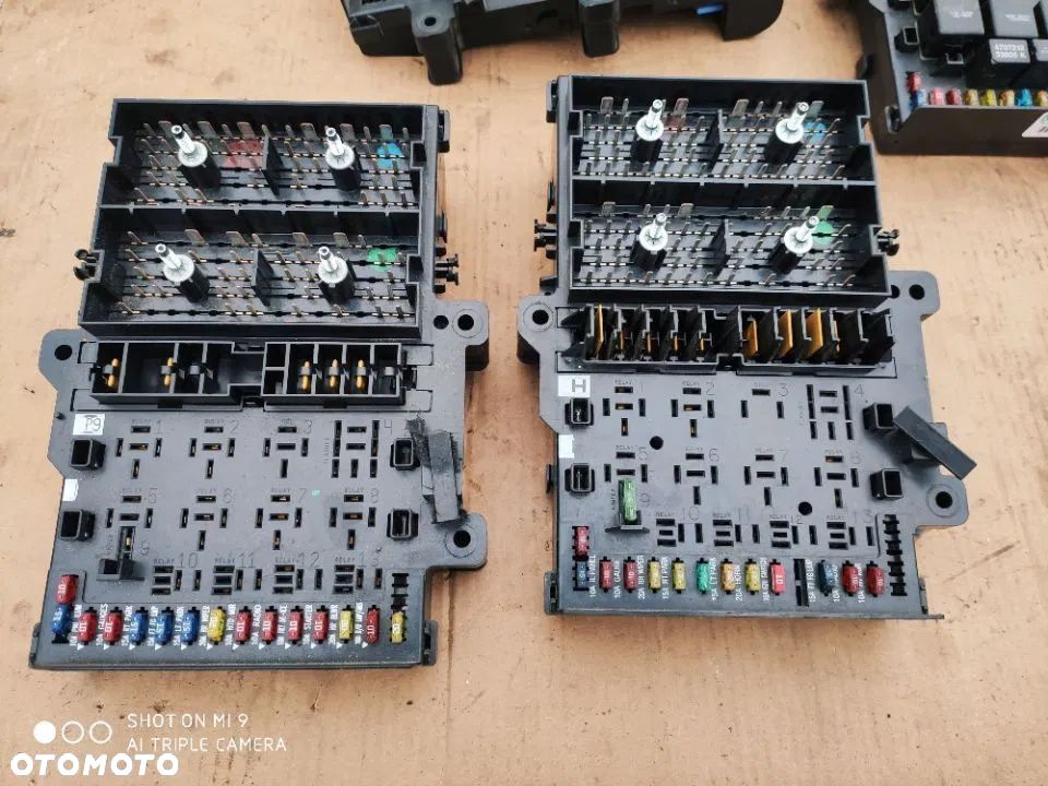skrzynka elektryczna bezpiecznikÓw przekaźników chrysler voyager ii - 5