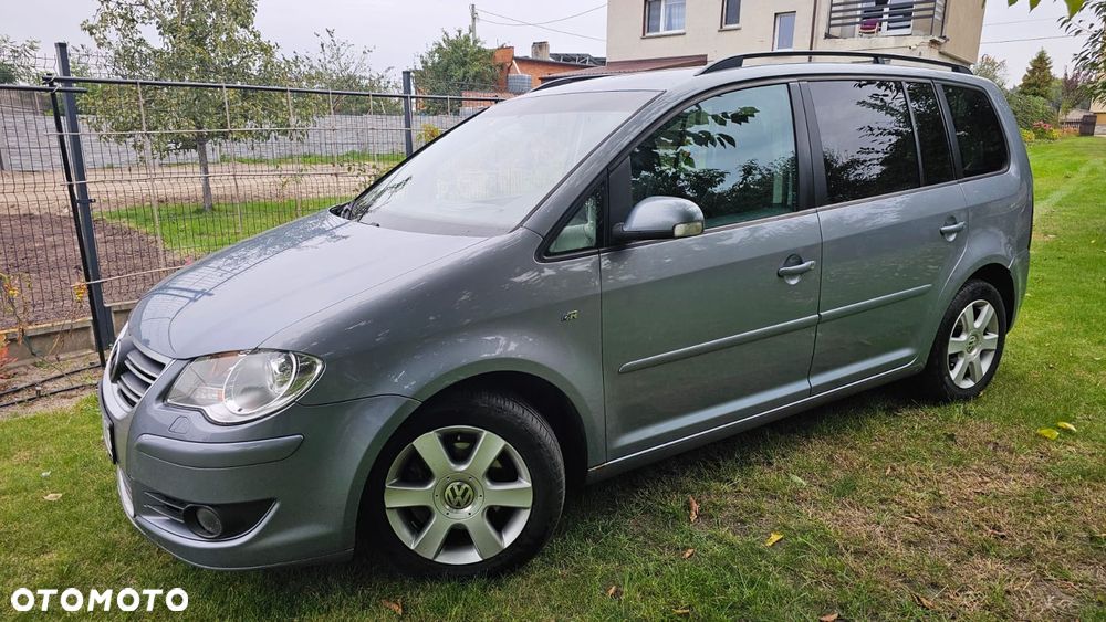 Volkswagen Touran - 2