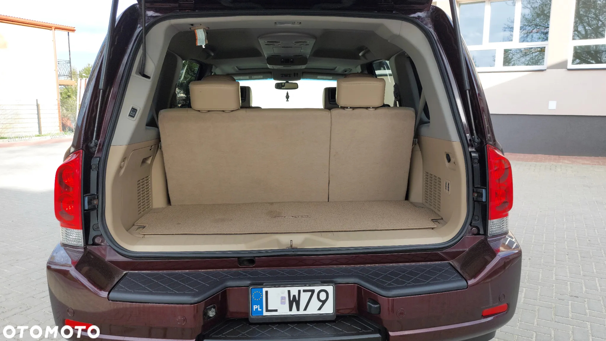 Nissan Armada - 15