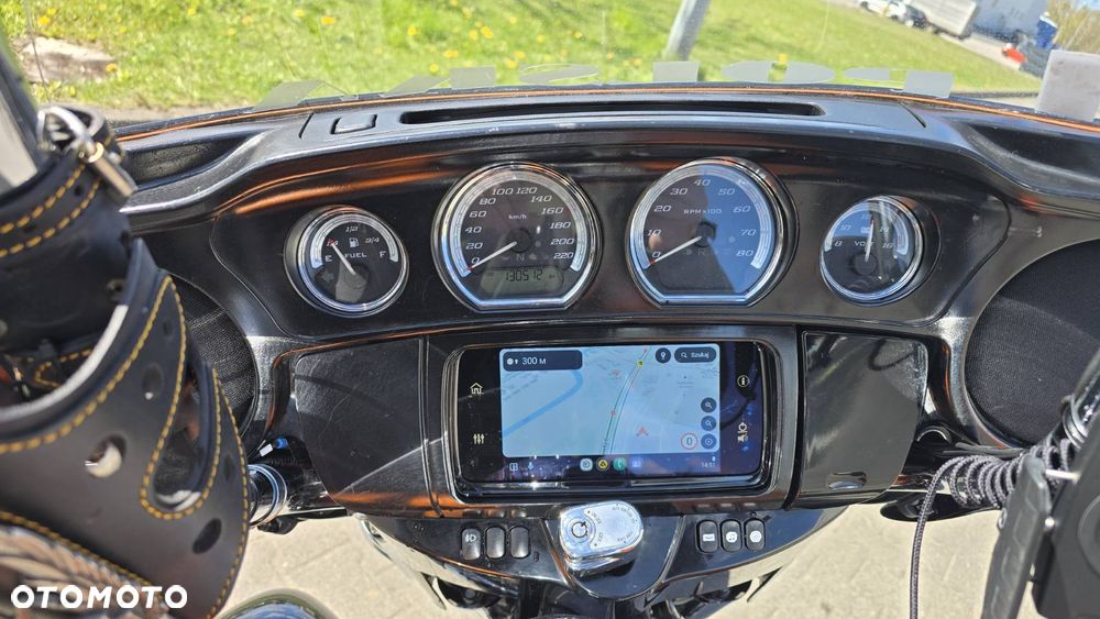 Harley-Davidson FLHTCU Ultra - 10