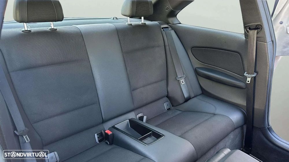 BMW 123 d Limited Edition Lifestyle c/ M Sport Pack - 14