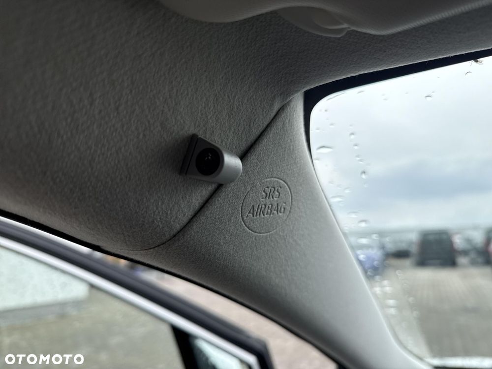 Toyota Corolla 1.8 Hybrid Comfort - 21