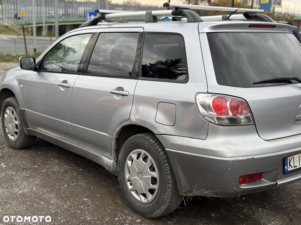 Mitsubishi Outlander - 6