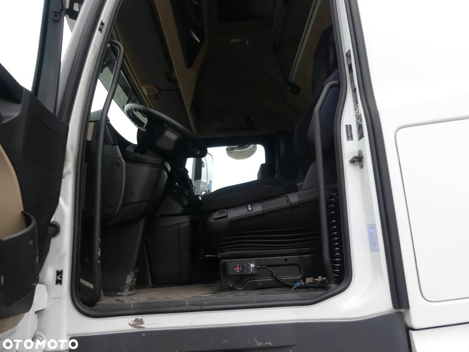 Mercedes-Benz Actros - 7