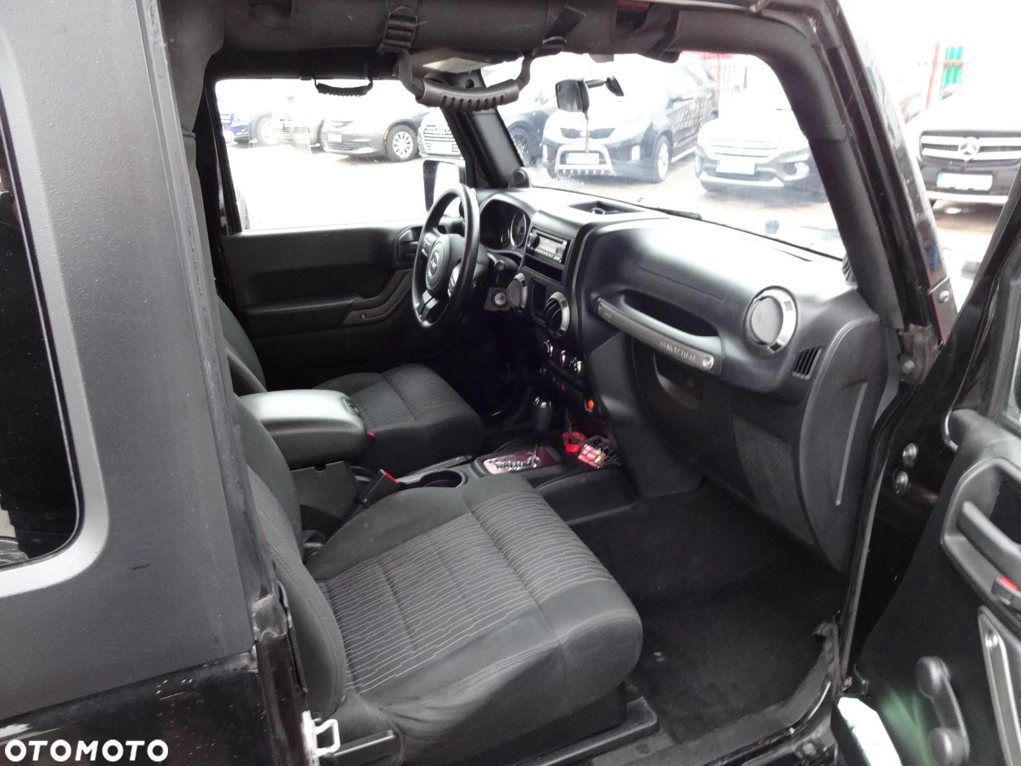 Jeep Wrangler - 8
