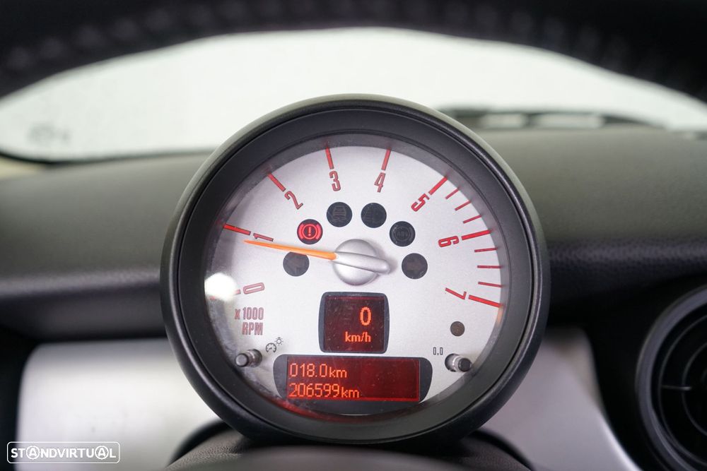 MINI 3 Portas One D - 15