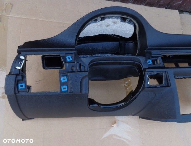 DESKA KONSOLA KOKPIT BMW E90 E91 E92 EUROPA IGŁA - 8