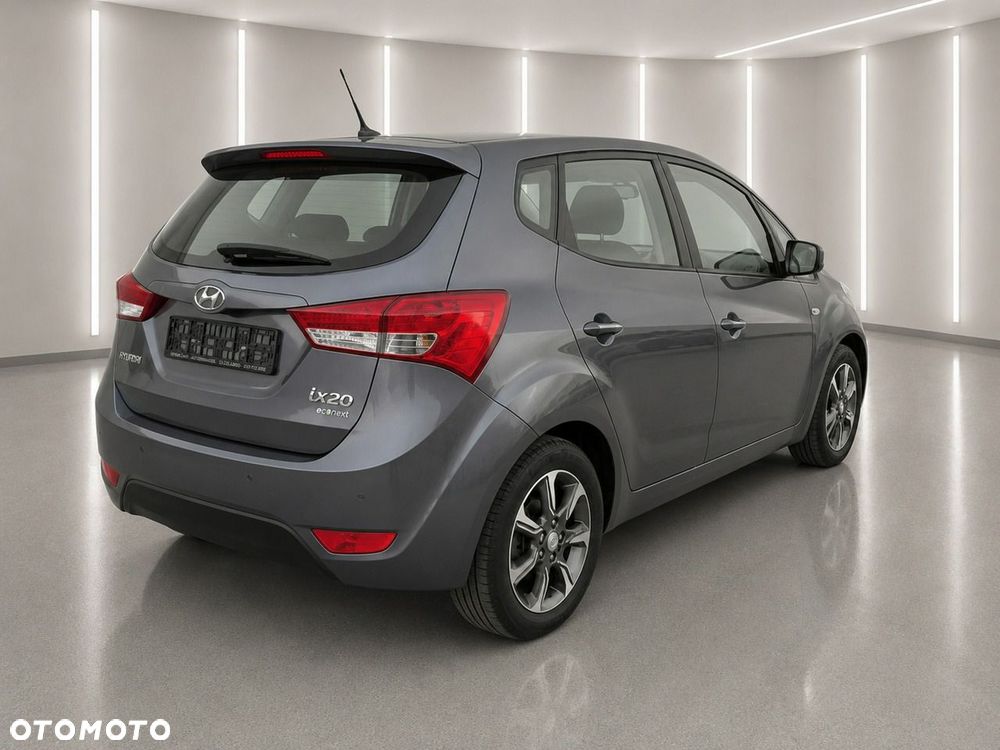 Hyundai ix20 - 8